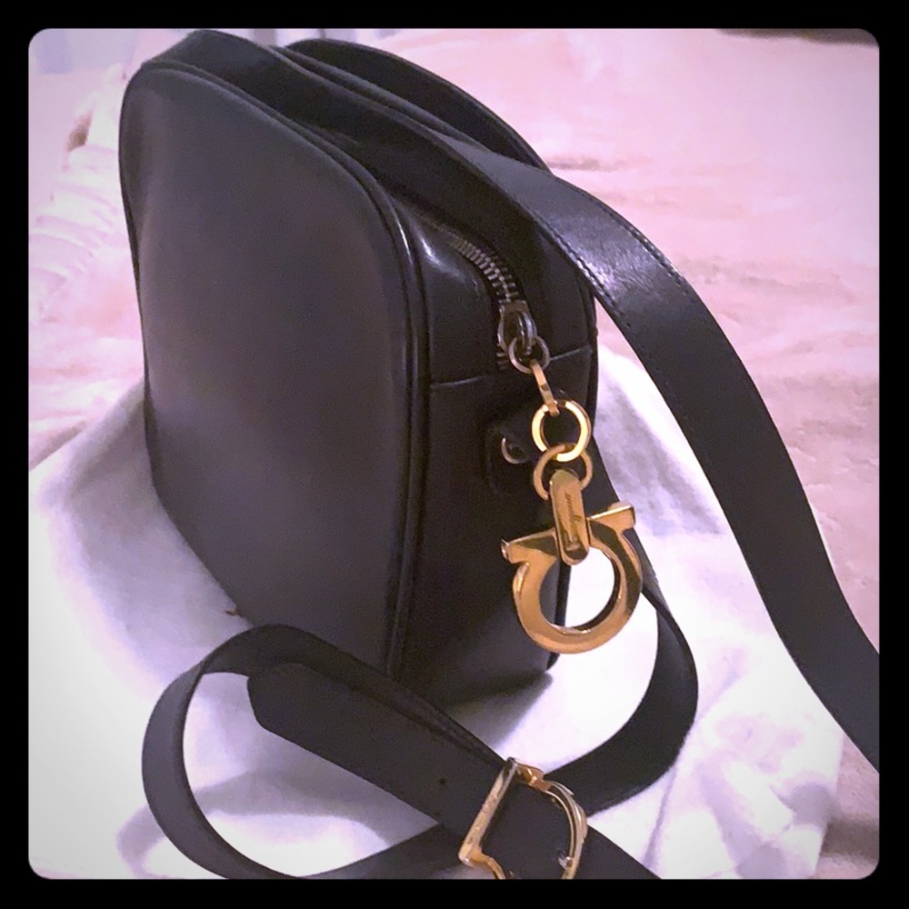 SALVATORE FERRAGAMO CAMERA BAG